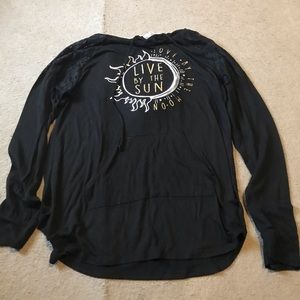 Long sleeve hooded shirt size large